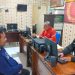 Tersangka Indra Wahyudi, diperiksa penyidik atas dugaan penganiayaan hewan. Dia ditetapkan tersangka setelah video kucing dipaku di pohon viral. Foto: Polres Malang