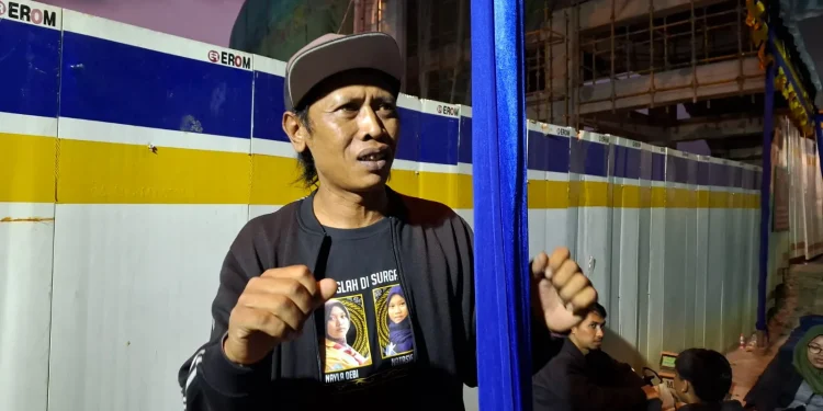Keluarga korban Tragedi Kanjuruhan, Devi Athok, saat memberikan harapannya soal monumen tragedi Kanjuruha. Foto: Aisyah Nawangsari Putr
