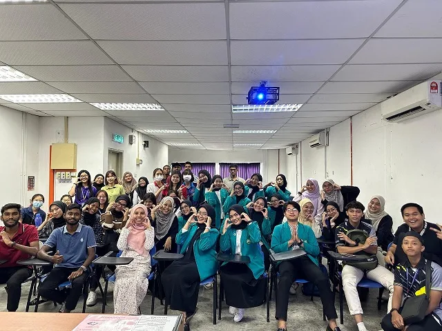 Mahasiswa FEB Unisma yang mengikuti International Outbond Mobility 2024 ke Malaysia. Foto/dok Unisma