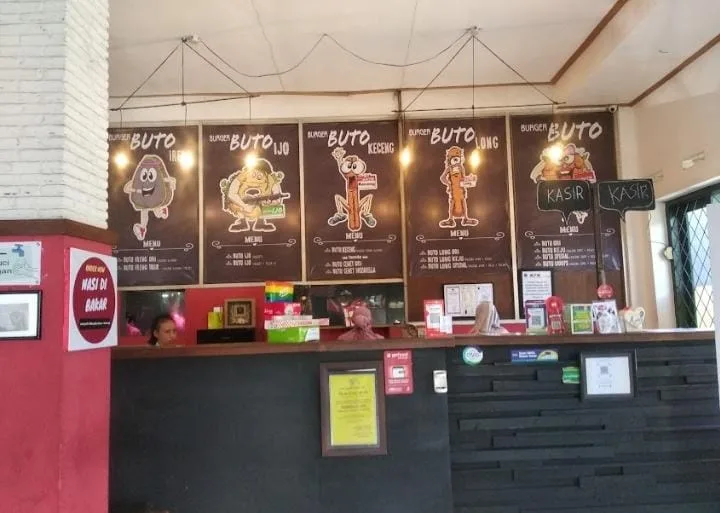 Burger Buto / Foto : Google Foto / By : Roni Ihsan