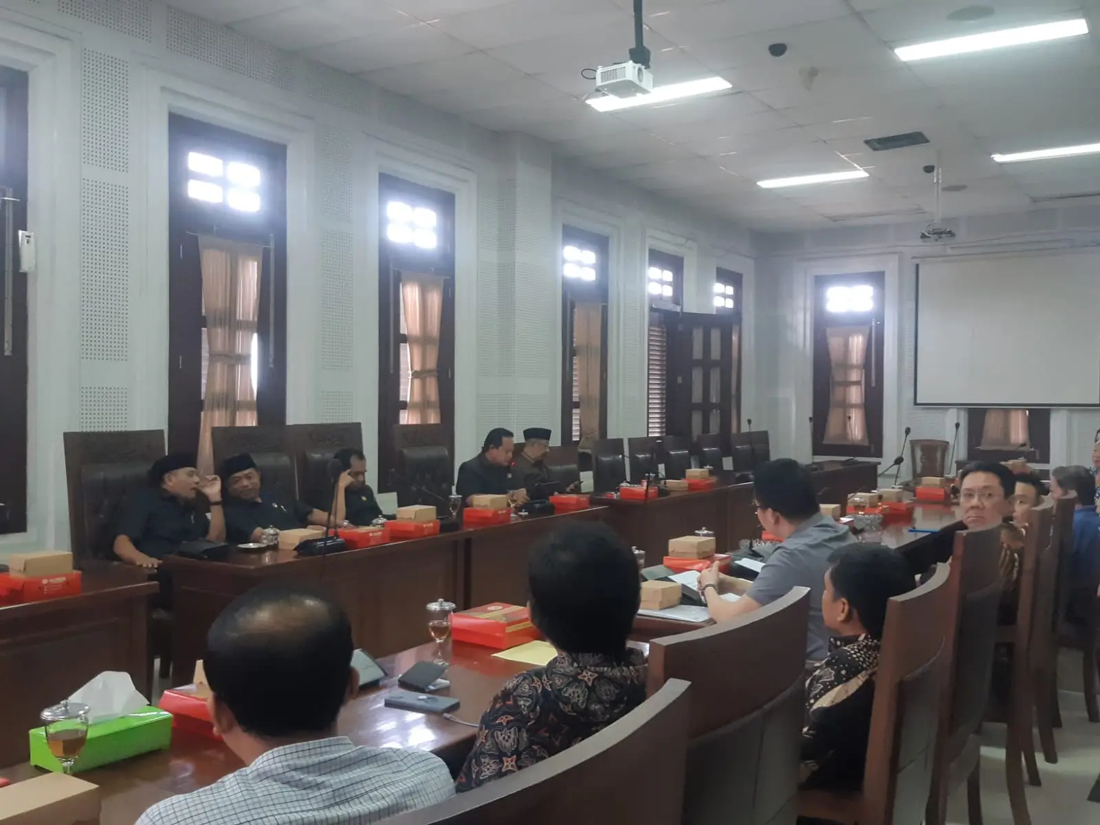 Hearing lanjutan yang difasilitasi DPRD Kota Malang atas persoalan tindaklanjut dampak kebakaran Malang Plaza. (Foto/M Sholeh)