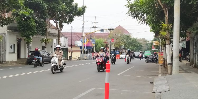 Ilustrasi trotoar di ruas jalan protokol Panglima Sudirman Kota Batu yang akan disulap Glow in The Dark. Foto: Azmy
