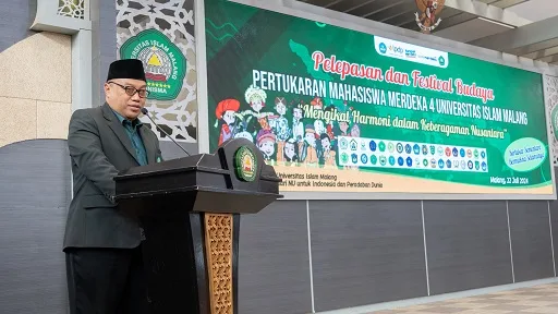 Rektor Unisma Prof Junaidi saat memberikan sambutan kepada 65 mahasiswa peserta PMM 4 se-Indonesia.Foto: Dok. Unisma
