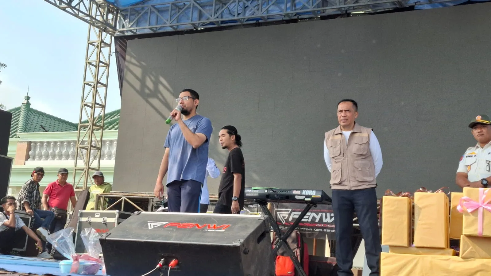 Pejabat Fungsional KPPBC Tipe Madya Cukai Malang, Muhammad Fikri saat memberikan sosialisasi. Foto: Aisyah Nawangsari Putri