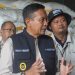 Pj Wali Kota Malang, Wahyu Hidayat, saat melakukan tinjauan stok dan distribusi pupuk bersubsidi di Kota Malang. (Foto/Prokopim Setda Kota Malang)