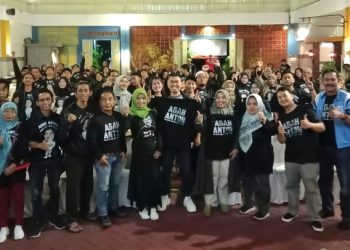 Para pemuda yang memberikan dukungan untuk Abah Anton Maju di Pilkada 2024. (Foto/dok.)