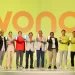 Direktur Utama BNI Royke Tumilaar bersama Rafi Ahmad, Enzy Storia, Jonatan Christie, Anthoni S Ginting, Sekjen PBSI Fadil Imran dan Deputi SDM BUMN Tedi Bharata dalam peluncuran Wondr by BNI. (Foto/dok. for TM)