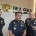 Kepala Kanwil Dirjen Bea dan Cukai Jatim II, Agus Sudarmadi memaparkan hasil kinerja semester I 2024. (Foto/M Sholeh)