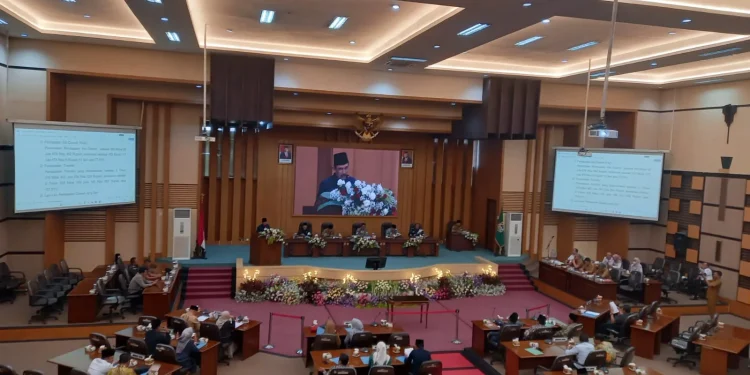 Ilustrasi rapat paripurna yang meminta Pemkab Malang membahas hibah tanah ke UB. Foto: Aisyah Nawangsari Putri