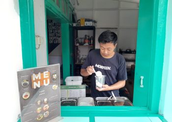 Cerita Owner De Jenangs, Sam Lufi mengawali usaha dari makanan kesukaan semasa kecil /Foto: Tugumalang.id/Bagus Rachmad Saputra