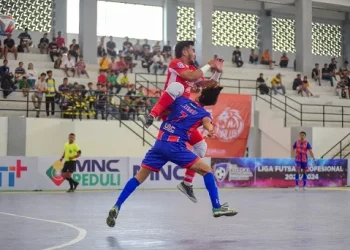 Insiden benturan antara Pemain Unggul FC, Ramadhan Zidani dengan kiper Giga FC. (Foto/dok. Unggul FC).