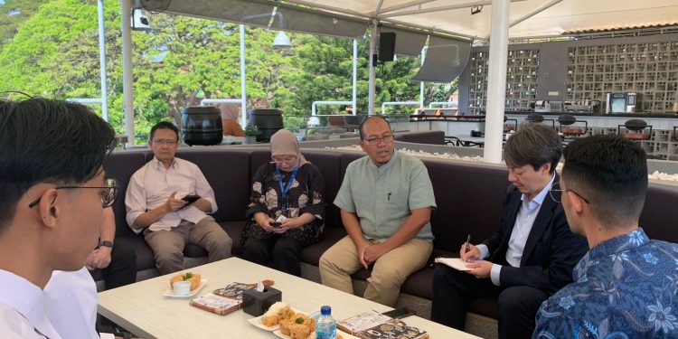 Pertemuan jurnalis asal Jepang dengan pihak UMM di Kapap Garden Hotel. Foto / Feni Yusnia