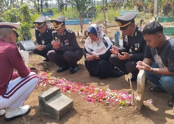 makam korban tragedi kanjuruhan