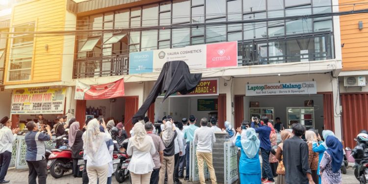 Yaura Unisma kerja sama dengan Paragon Corp