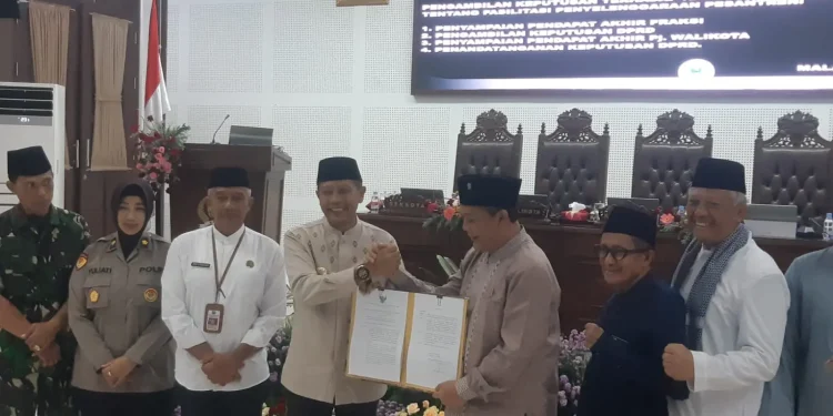 Pj Wali Kota Malang dan Perda Pesantren disahkan
