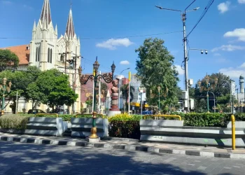 Patung Chairil Anwar di Kayutangan Kota Malang