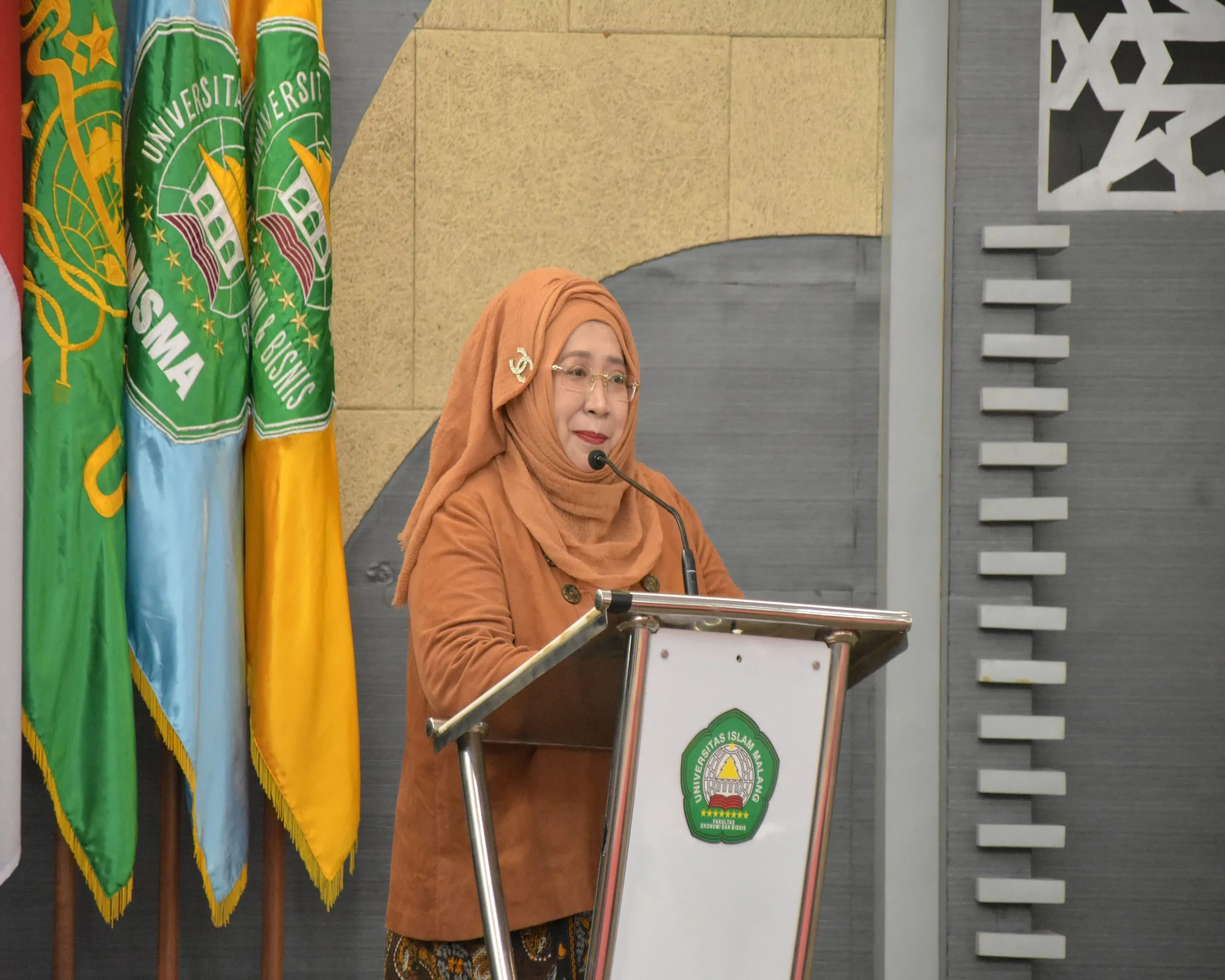 Dekan FEB Unisma