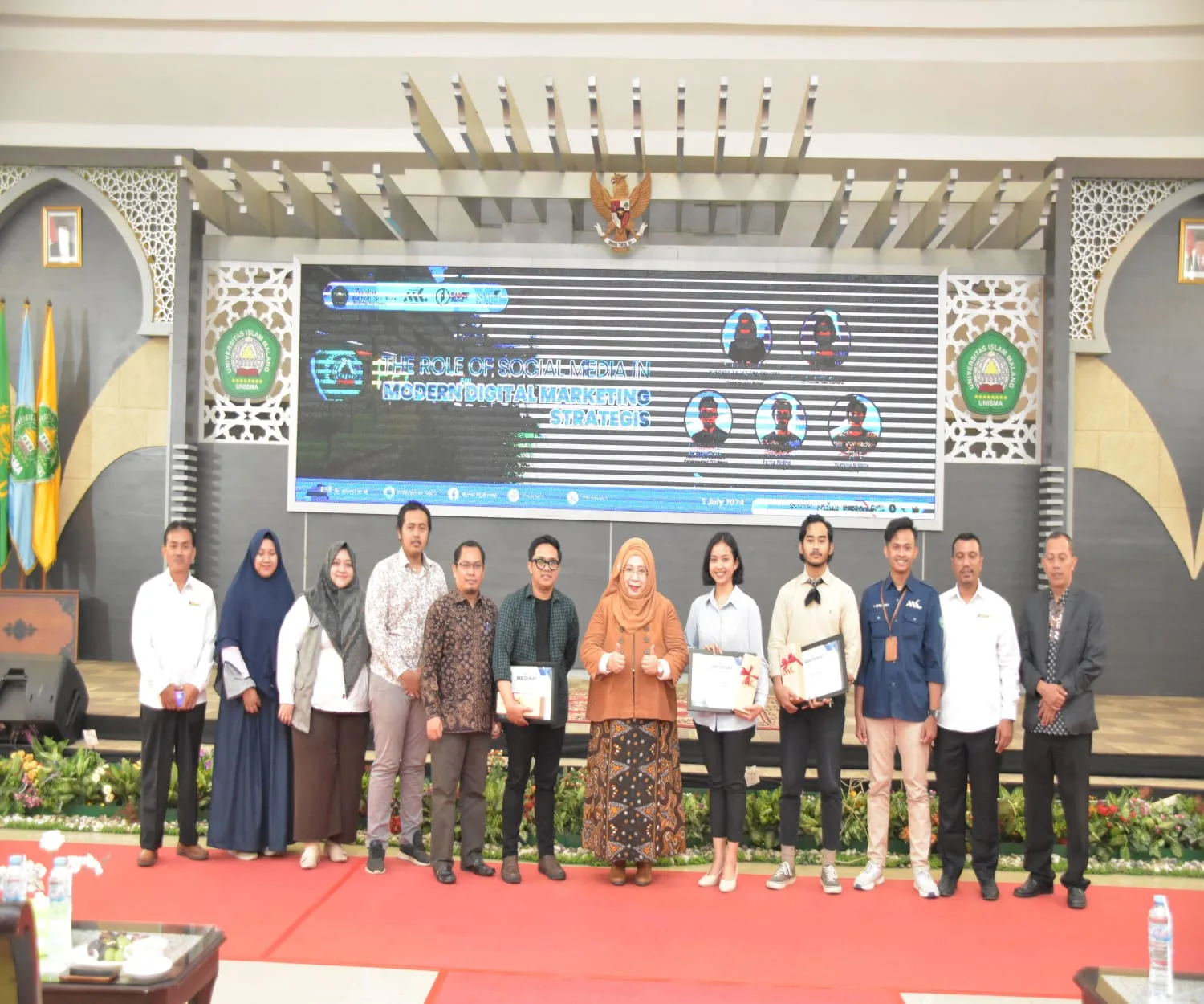 Foto Bersama FEB Unisma