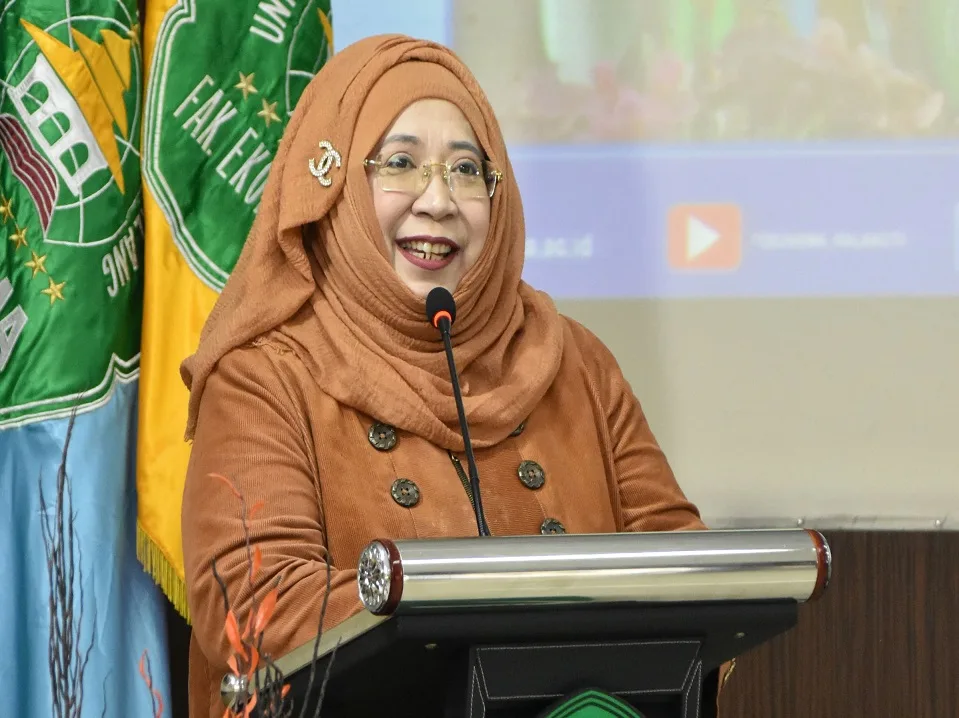 Dekan FEB Nur Diana, SE, MSi, CMA, CBV, CERA. Foto/dok Unisma