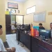 MJ, terduga pencuri rokok, saat diperiksa di Polsek Gondanglegi. Foto: Polres Malang