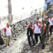 Pj Wali Kota Malang, Wahyu Hidayat meninjau pengerukan sedimen drainase. (Foto/dok. Prokopim Setda Kota Malang)