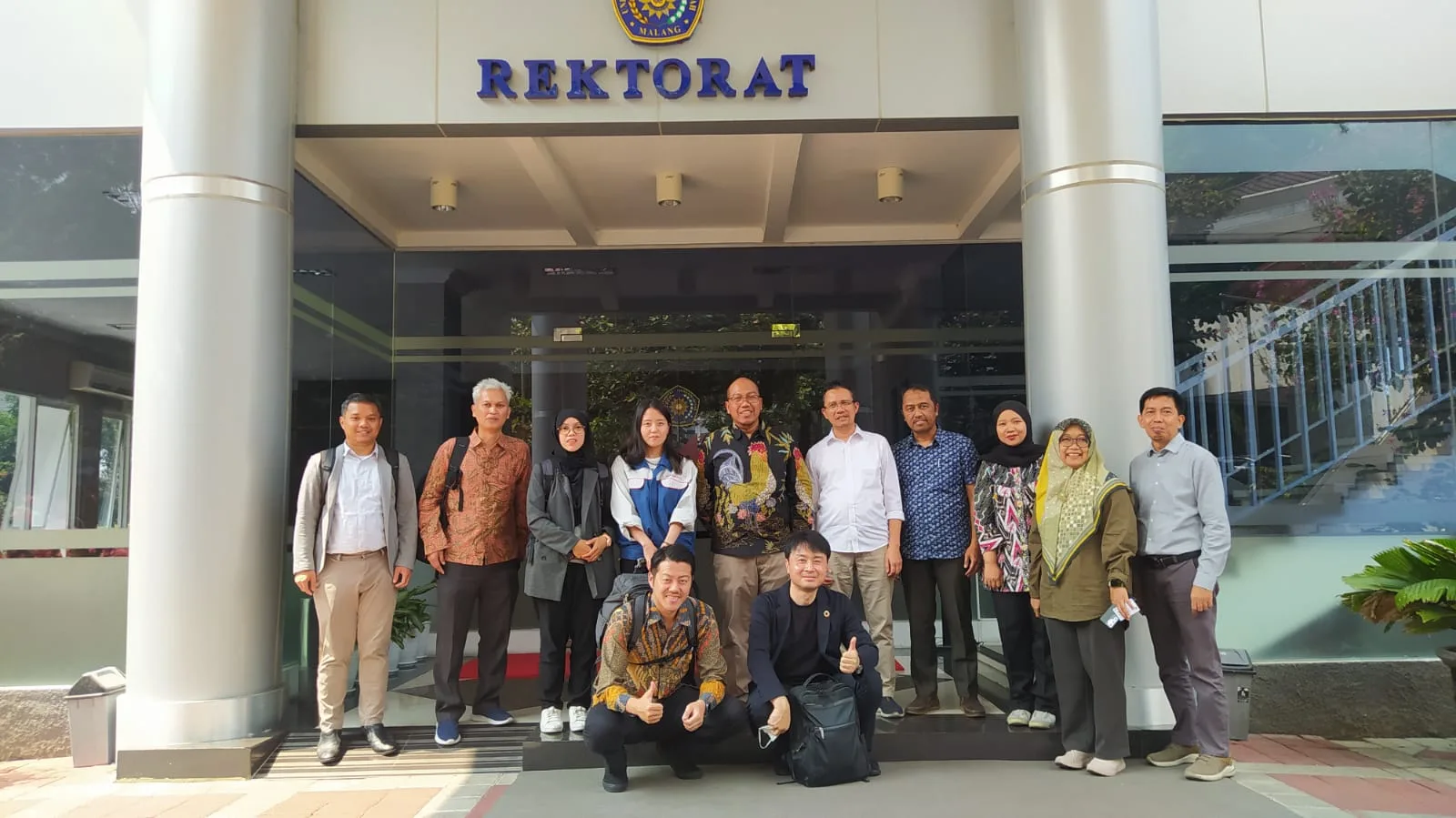Perwakilan perusahaan di Jepang berfoto bersama usai berkunjung membahas kerja sama program internship dengan UMM. Foto: Azmy