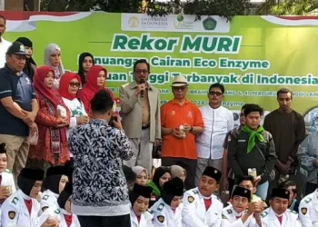 UIN Malang sukses raih penghargaan Rekor MURI sebagai kampus yang aktif dalam gerakan ramah lingkungan. /Foto: dok. UIN Malang
