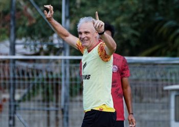 Pelatih Arema FC, Joel Cornelli sukses jawab keraguan usai persembahkan gelar juara Piala Presiden 2024./Foto: Instagram @aremafcofficial.