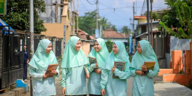 Ilustrasi kebiasaan unik santri. Foto/Media pondok pesantren Azzahra Bululawang