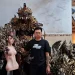 Alfian Cahya (31) memamerkan kostum-kostum buatannya bersama PS Project. Foto: Aisyah Nawangsari Putri