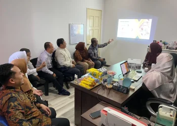 Kunjungan UB dan Unisma saat berkunjung ke Rizuara Biotech Bhd di Kinibalu, Sabah, Malaysia. Foto/dok. Unisma