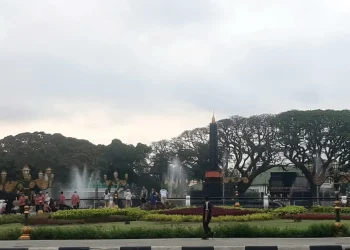 Ilustrasi wisatawan asing yang datang di Kota Malang. (Foto/M Sholeh)