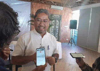 Kepala OJK Malang, Biger Adzanna Maghribi menyampaikan sektor jasa keuangan di wilayah kerja OJK Malang terjaga stabil. /Foto: Tugumalang.id/Bagus Rachmad Saputra.
