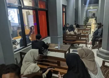 Jadi spot favorit mahasiswa UM untuk berdiskusi dan jadi penggerak literasi, Kafe Pustaka UM umumkan undur diri. /Foto: Google Review/Kafe Pustaka UM.