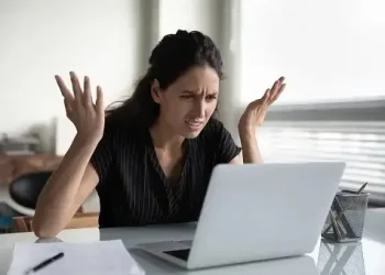 Pusing karena sering writer’s block yang bisa menghambat tulisan dapat diatasi dengan cara berikut. Foto/Unsplash