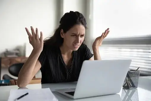 Pusing karena sering writer’s block yang bisa menghambat tulisan dapat diatasi dengan cara berikut. Foto/Unsplash