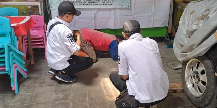 Lantai tanah ambles sekolah PAUD di Kota Batu. Foto: BPBD Kota Batu