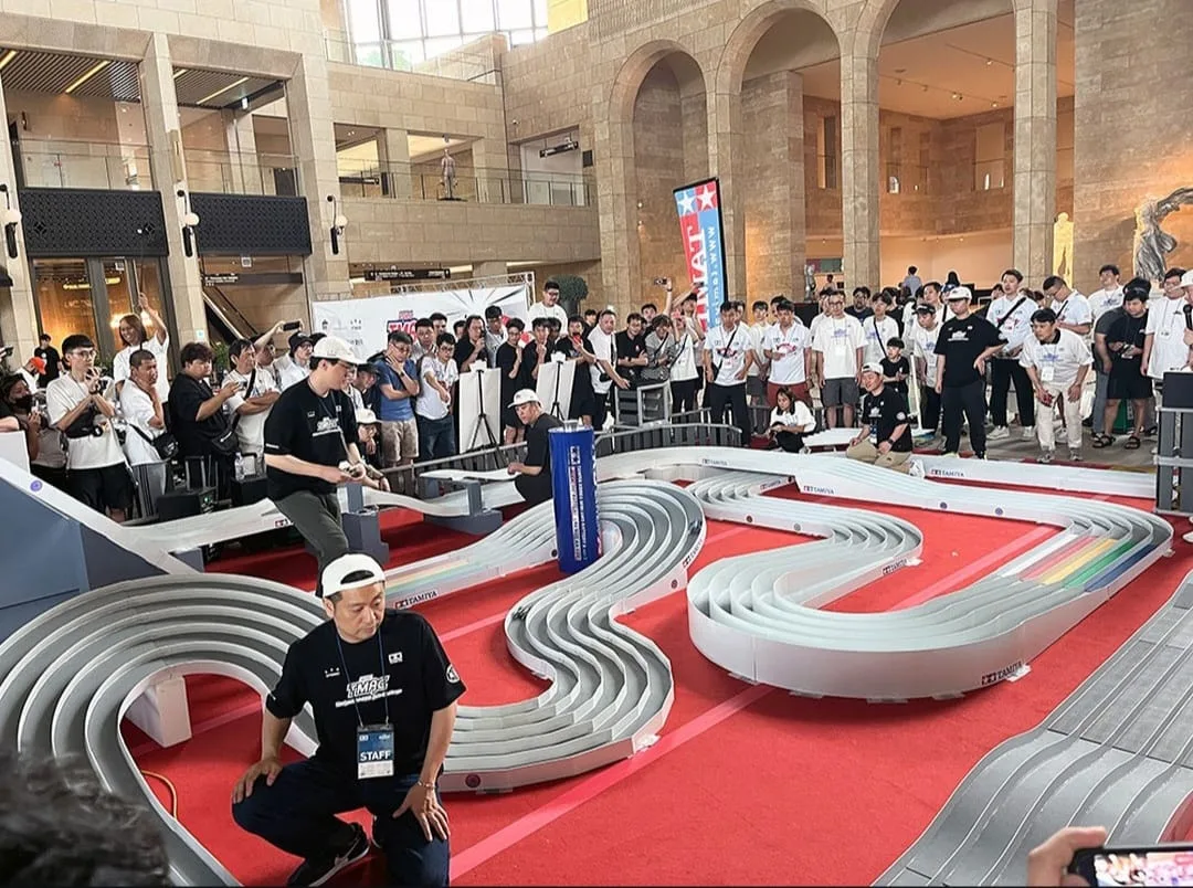 Kembali bergeliatnya Tamiya dari mobil mini 4WD yang populer bagi generasi 90-an dan kini cabang olahraga. /Foto: Instagram @tamiya_mini4wd.