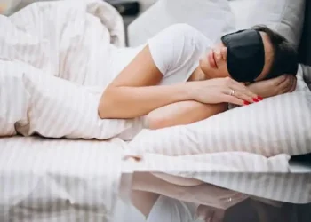Istirahat yang cukup atau tidur berkualitas adalah salah satu pilar penting dalam menjaga kesehatan./ foto: Ners Unair