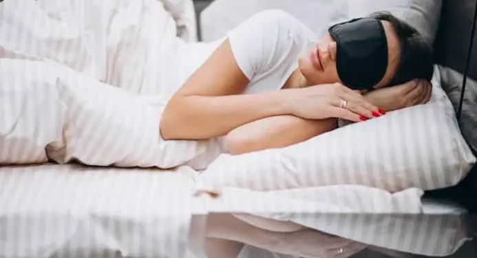 Istirahat yang cukup atau tidur berkualitas adalah salah satu pilar penting dalam menjaga kesehatan./ foto: Ners Unair