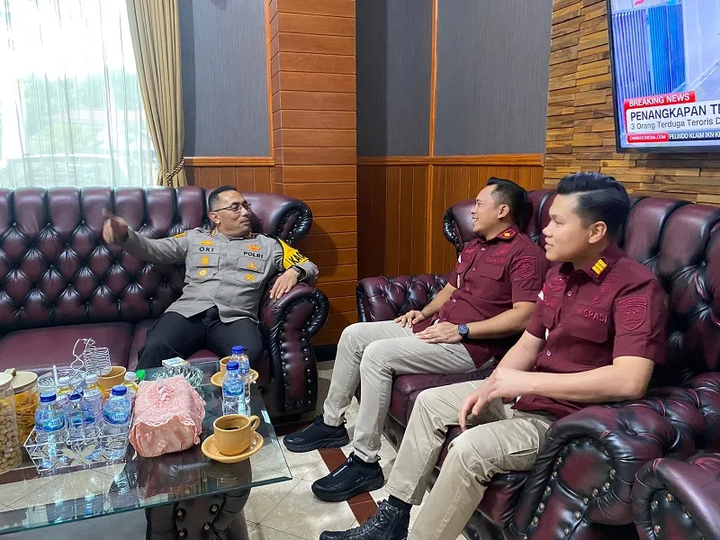 Kepala Kantor Imigrasi Malang, Anggoro Widjanarko, kunjungi Polres Probolinggo Kota pada Kamis, 01 Agustus 2024. Foto/dok. Kantor Imigrasi Malang