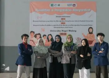 Tim Penelitian UM Lakukan Sosialisasi “'Kenali Dirimu dan Perubahan yang Terjadi Padamu”. Foto/dok tim peneliti UM