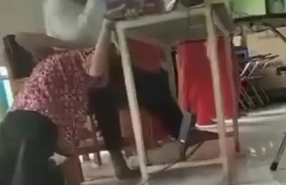 Aniaya SIswa