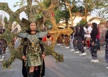 Ratusan Pelajar dan Guru Meriahkan Karnaval Bersih Desa Sukoanyar Wajak