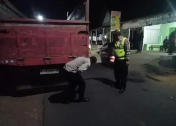 bocah 12 tahun tabrak truk