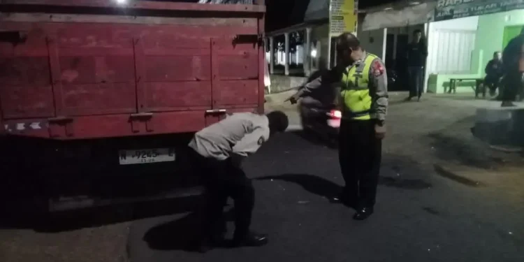 bocah 12 tahun tabrak truk