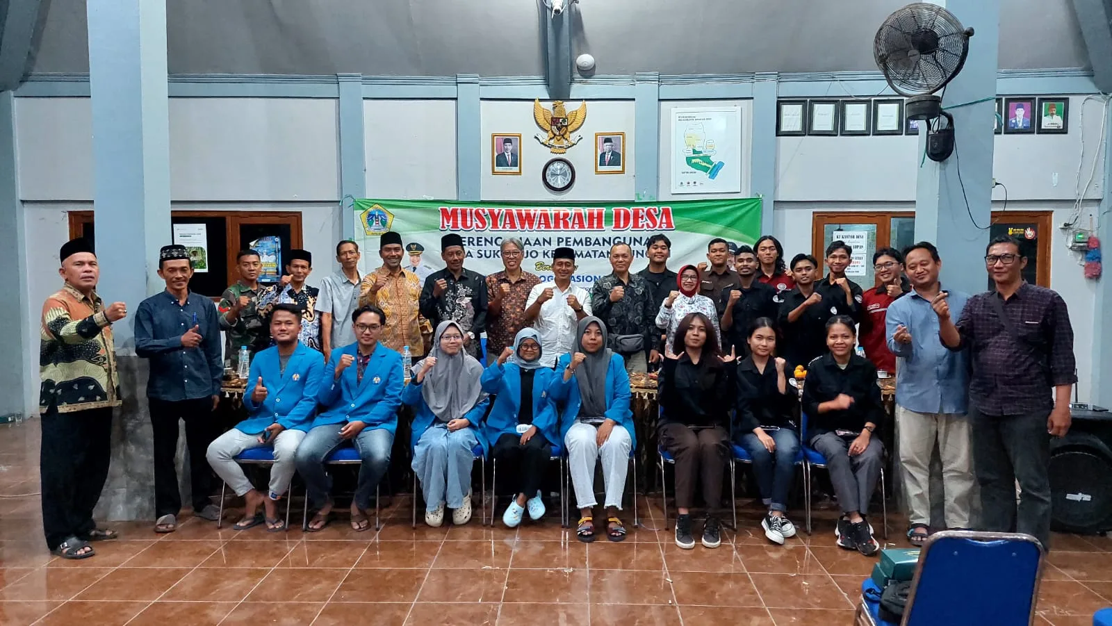 Mahasiswa FTSP ITN Malang yang turun ke desa. Foto/dok ITN Malang