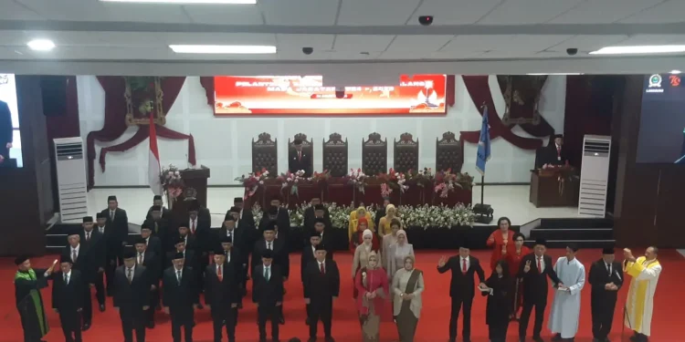 Pelantikan 45 anggota DPRD Kota Malang periode 2024-2029. (Foto/M Sholeh)