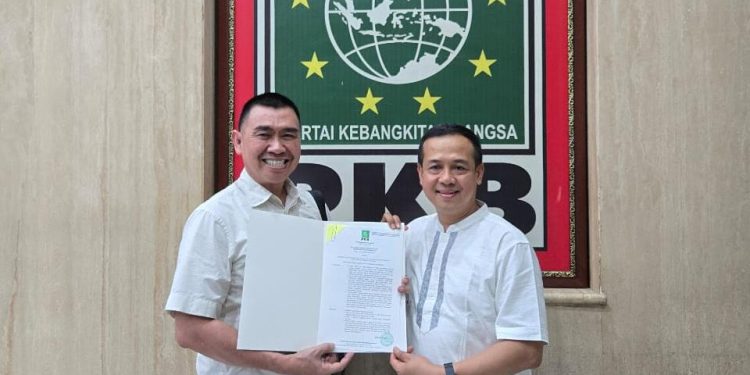 Abah Anton dan Dimyati Ayatulloh yang dikabarkan direkom oleh PKB dan Demokrat. (Foto/dok for TM)