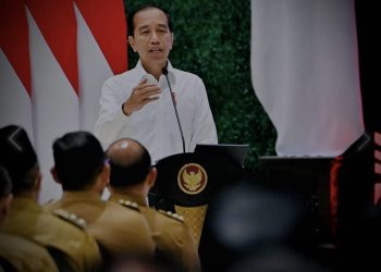Presiden Jokowi memberikan pengarahan kepada para kepala daerah se-Indonesia di IKN. Pj Wali Kota Malang, Iwan Kurniawan, turut serta dalam acara tersebut.  (Foto/Prokopim Setda Kota Malang)